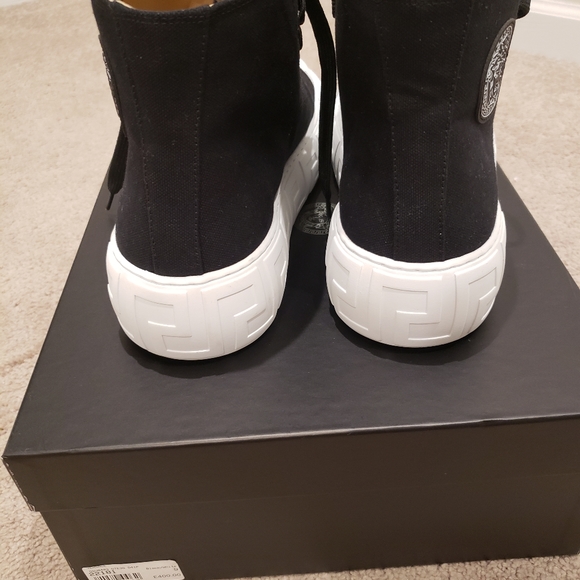 Versace mens sneakers - Picture 5 of 11